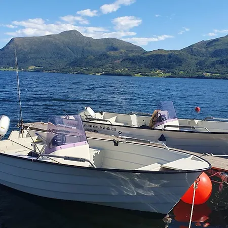 Kvernesfjorden Casa de Férias