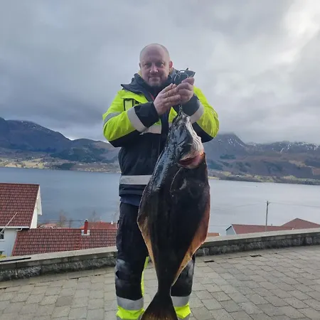 Casa de Férias Kvernesfjorden