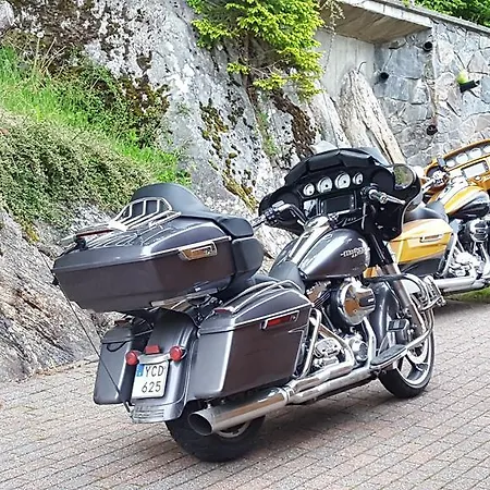 Kvernesfjorden Steinsgrenda