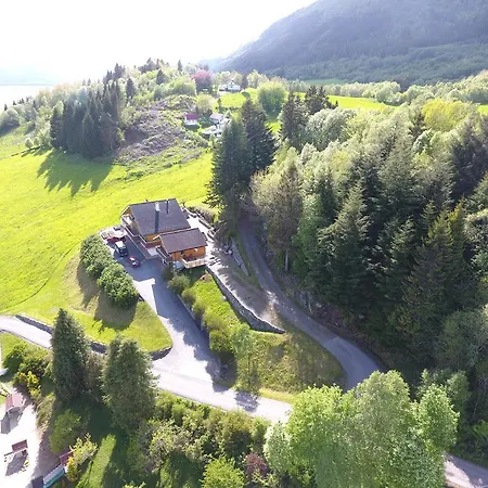 Kvernesfjorden * Steinsgrenda