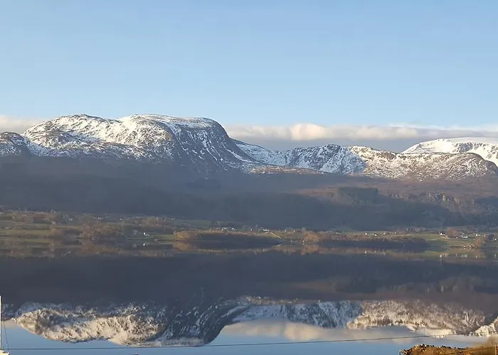 Kvernesfjorden Casa de Férias